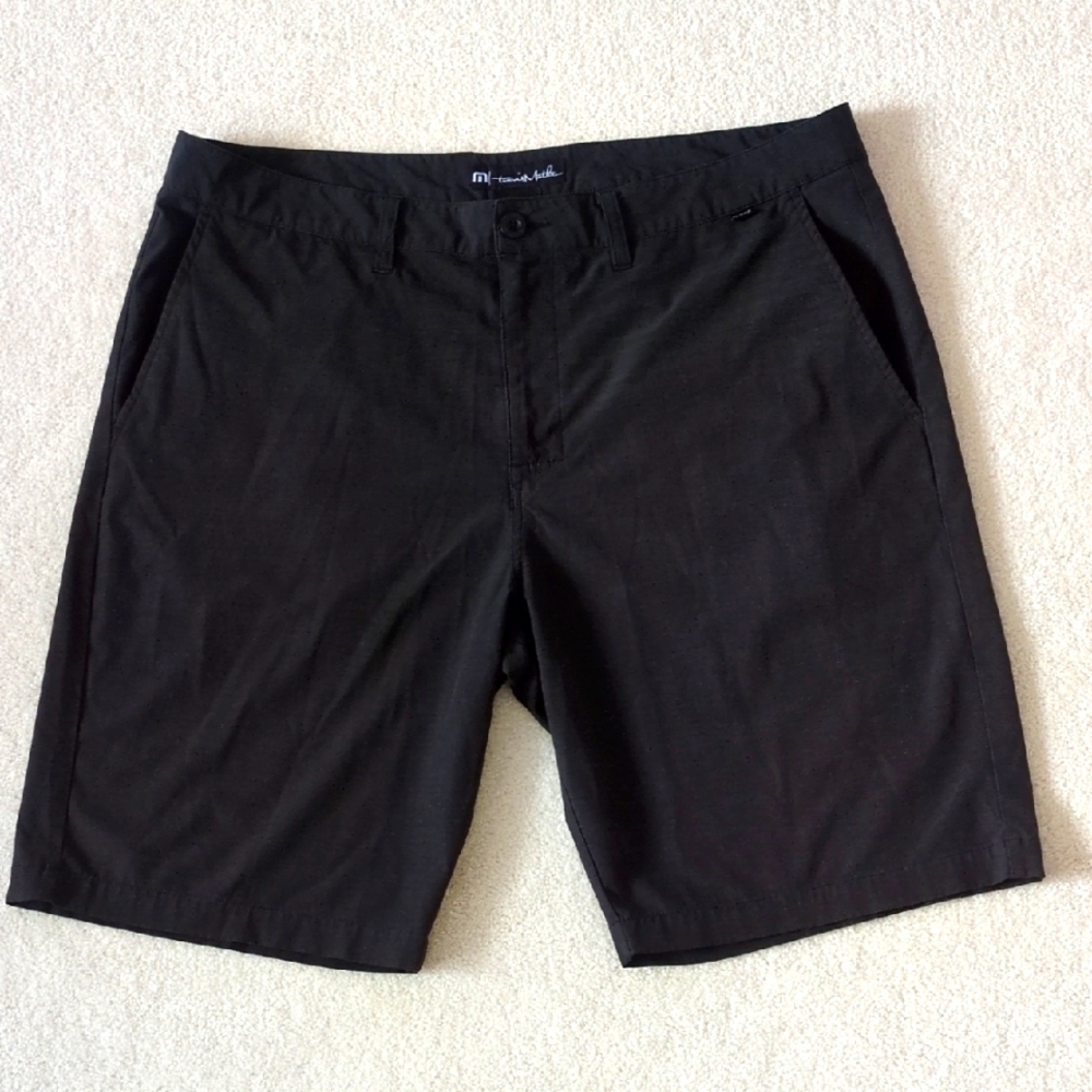 Travis Mathew Shorts Dark Gray Black Pockets 38 Golf Casual